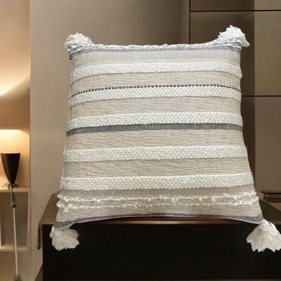 DKNY TASSEL TEXTURED STRIPED THROW DECORATIVE PILLOW 22x22 - Picture 1 of 14
